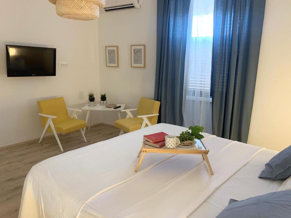 Ra City Garden Suite Пула Екстер'єр фото